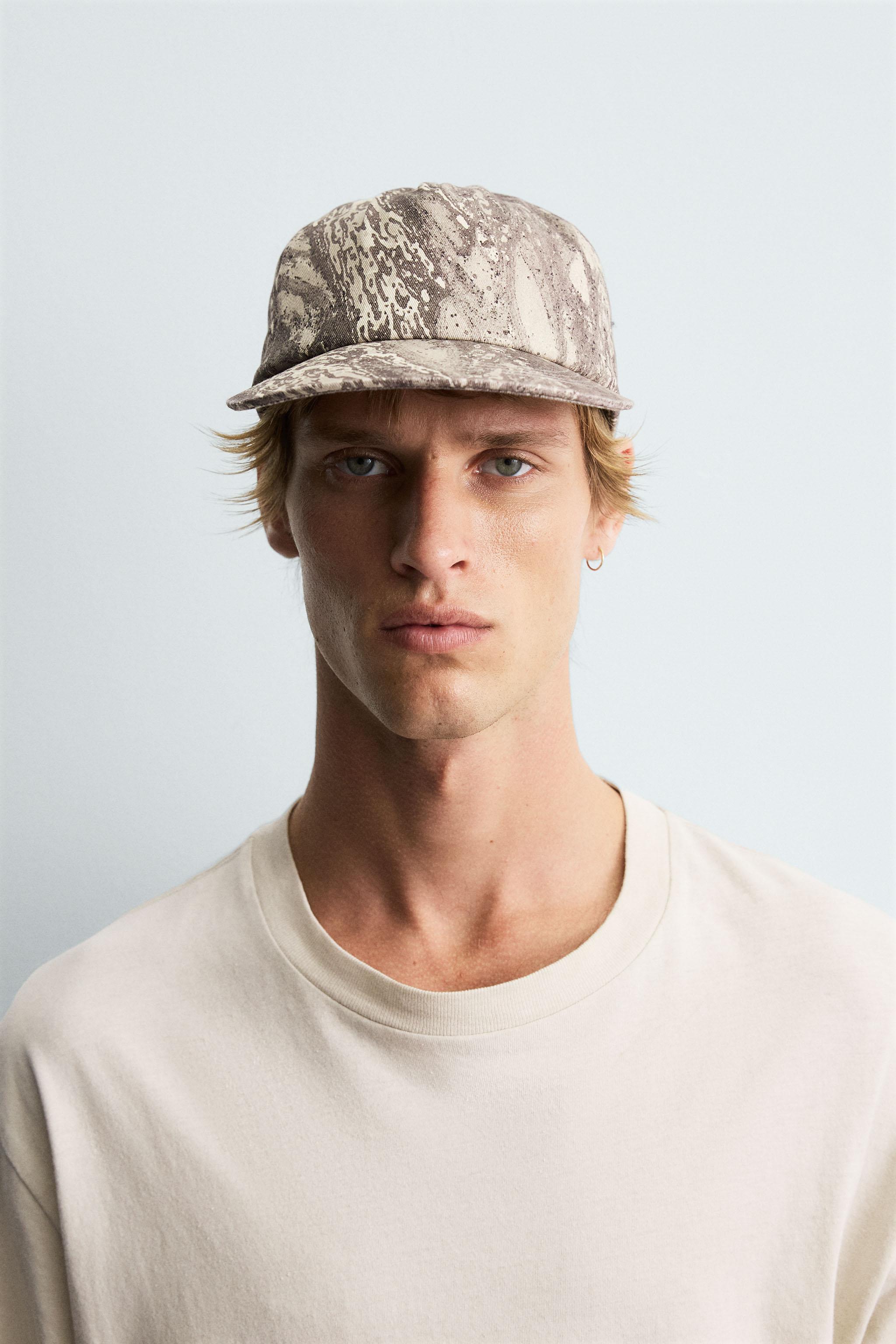 ABSTRACT PRINT CAP